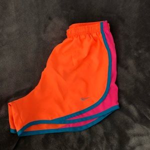 Nike Tempo Shorts (small)